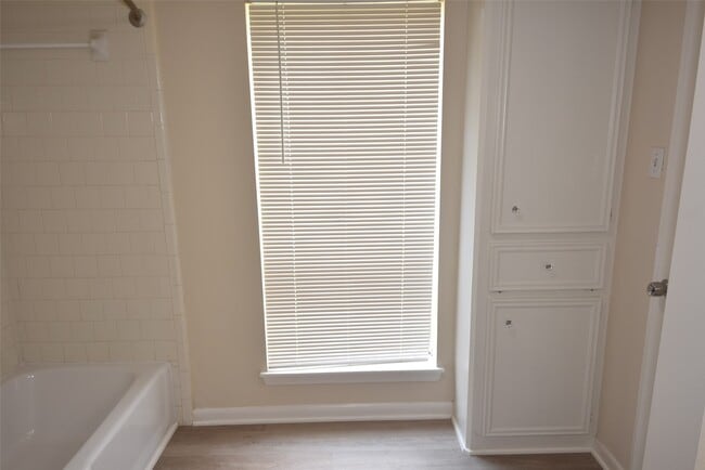 Building Photo - 14410 Muirfield Ln