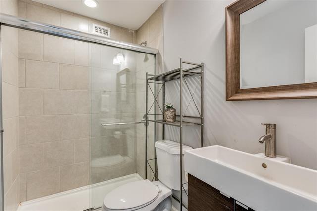 Building Photo - 3112 Pin Oak Ct