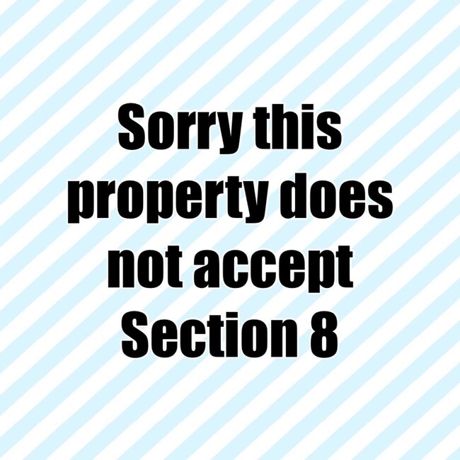 Building Photo - Two bedroom, 1 bath Quadplex in Burlington