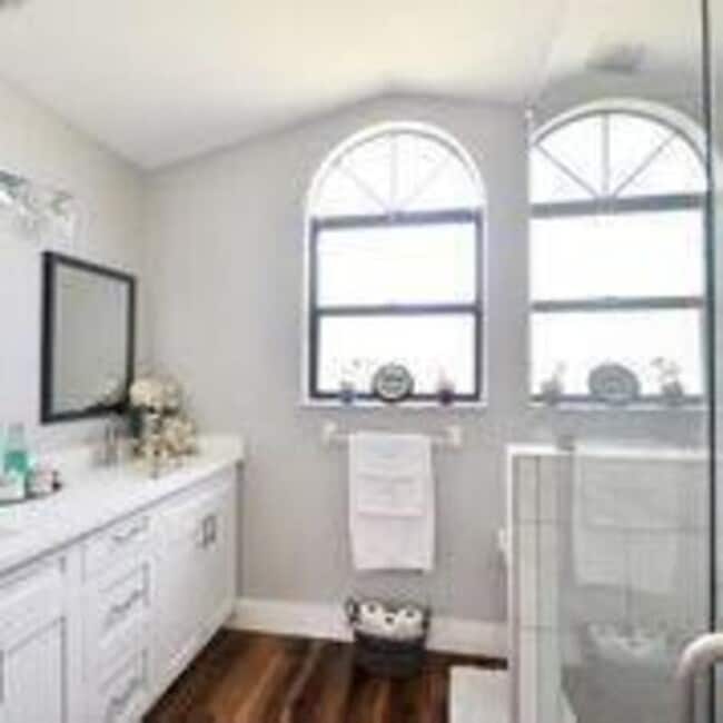 Building Photo - 6216 Mullin St