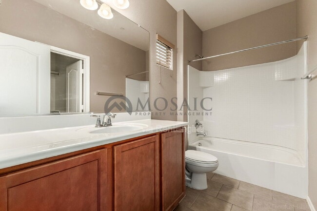 Building Photo - 900 S 94th St