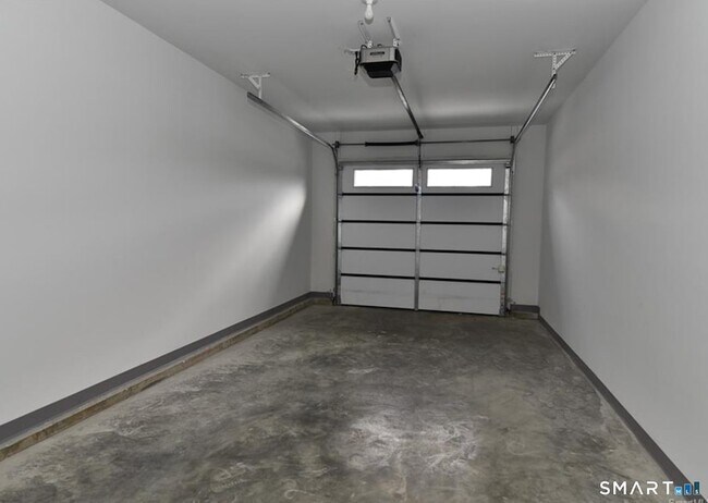 Building Photo - 125 Richards Ave