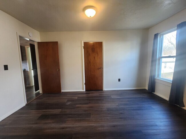 Building Photo - 1106 Rixon St