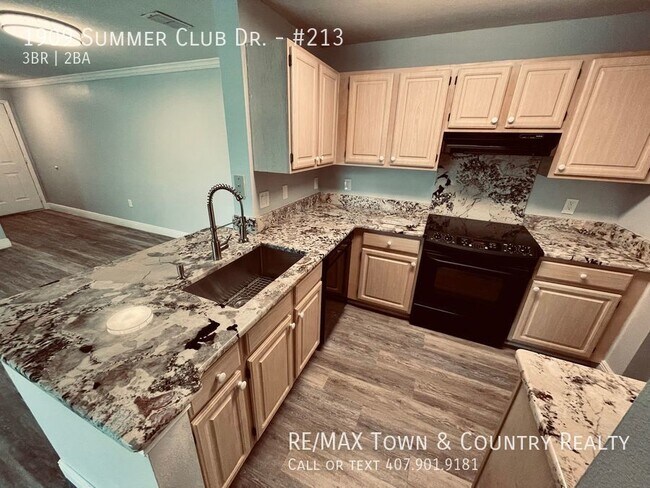 Building Photo - 1909 Summer Club Dr