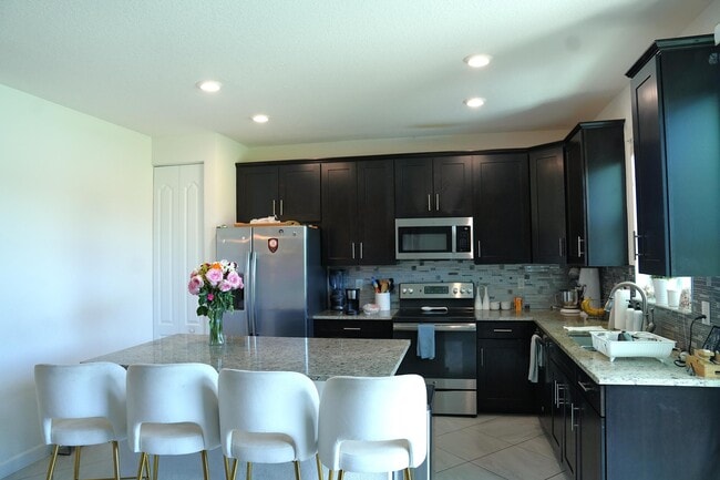 Building Photo - 13007 Anthorne Ln