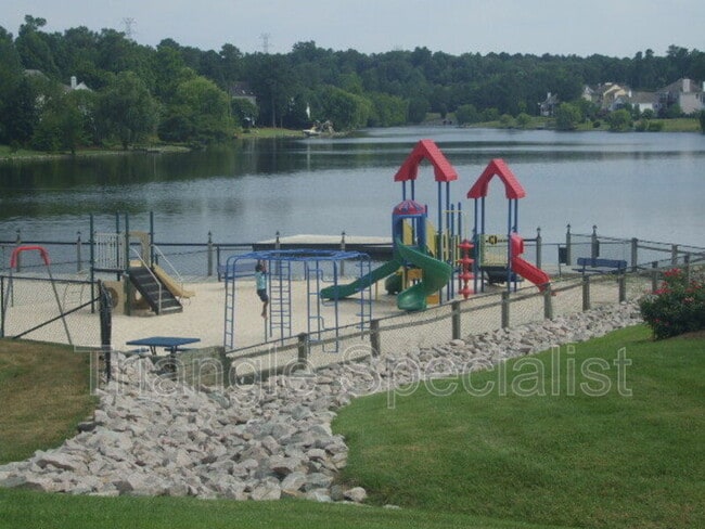 Building Photo - 210 Newberry Ln