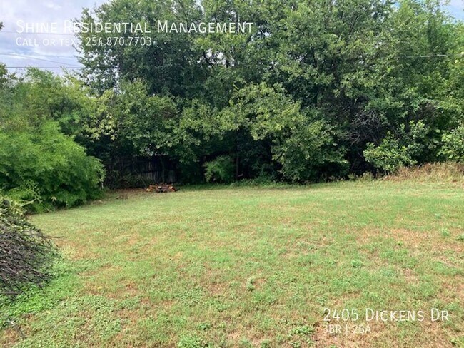 Building Photo - 2405 Dickens Dr