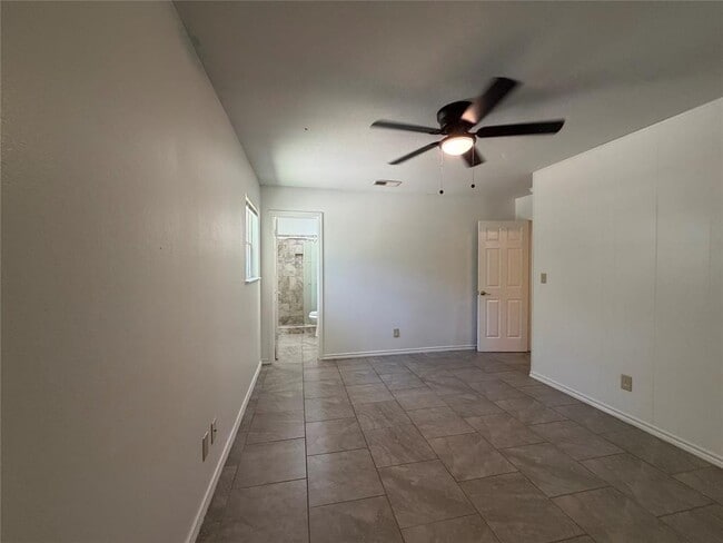 Building Photo - 801 Brushy Creek Dr