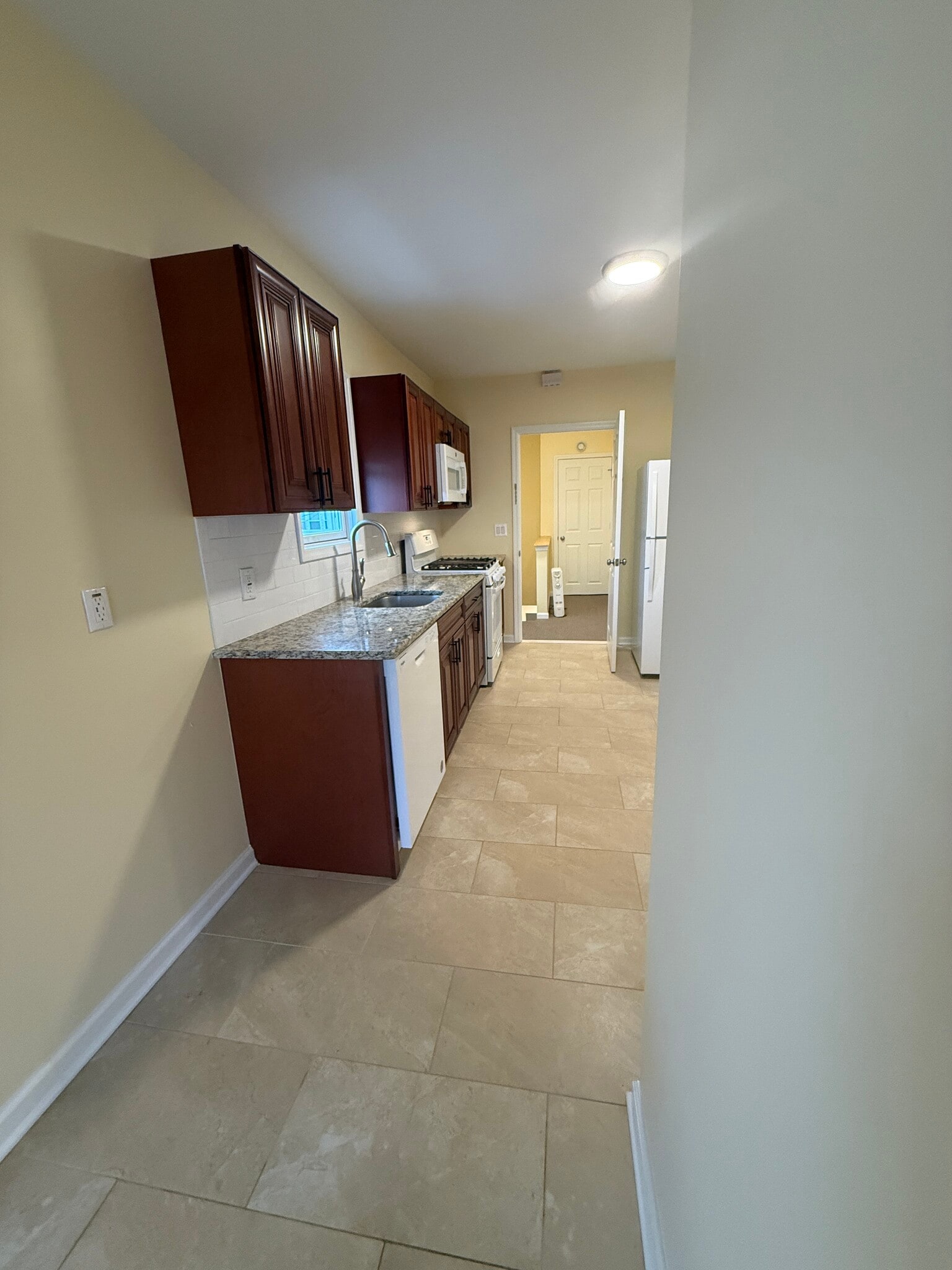 Building Photo - 7 Cortland St