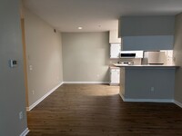 Building Photo - Three Bedroom Updated First Floor Condo at The Legends