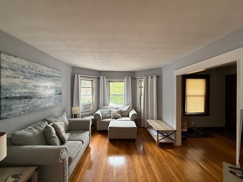 Primary Photo - 83 Euston Rd