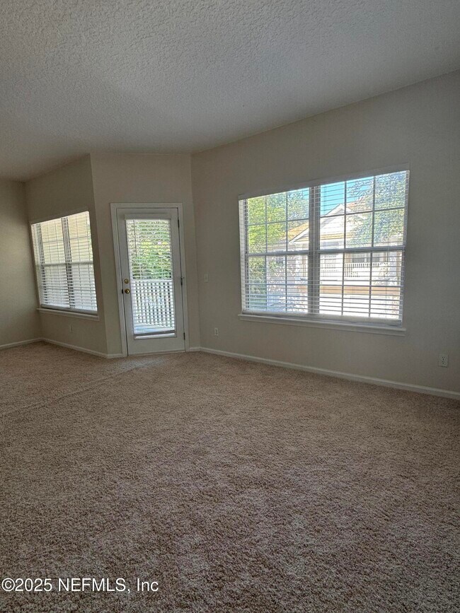 Building Photo - 12423 Forest Lake Cir W