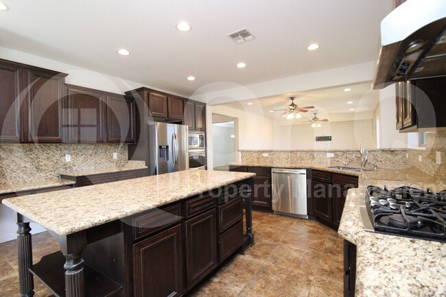 Building Photo - 3929 E Tonto Pl