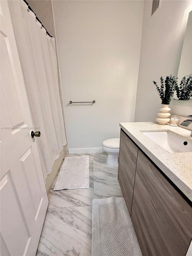 Building Photo - 8544 NW 140th Terrace