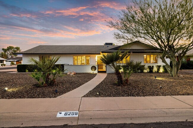 Building Photo - 8259 E Mulberry Ln