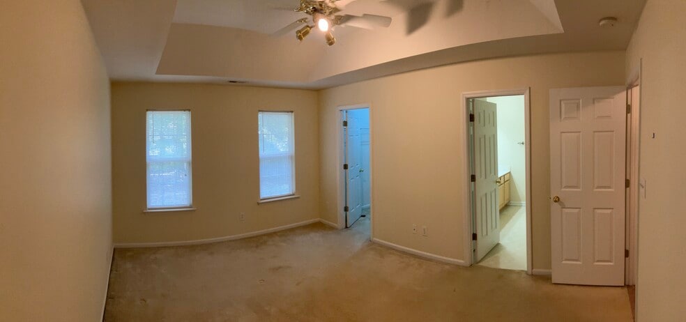 Main bedroom - 3202 Pine Pointe St