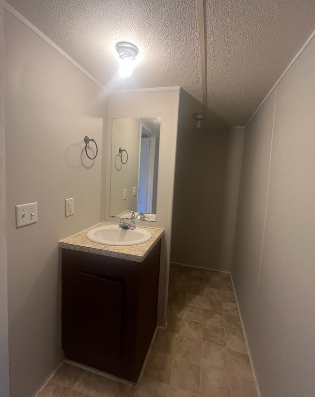 Building Photo - 159 Gas Plant Rd