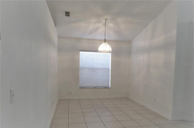 Building Photo - 8613 Fawn Creek Dr