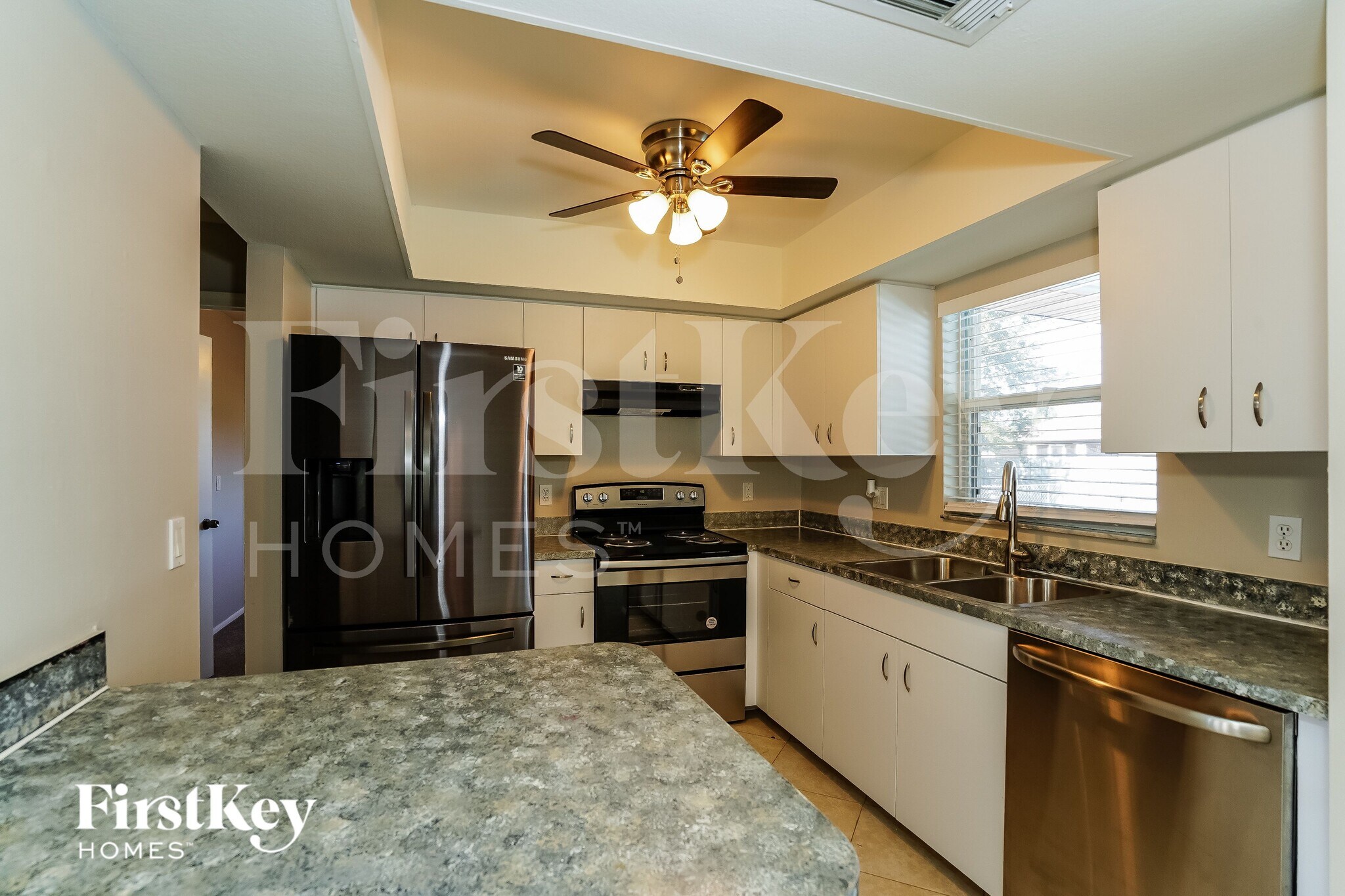 Building Photo - 143 SE 20th St