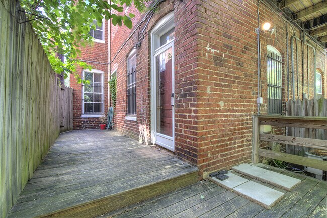 Building Photo - 2023 W Main St