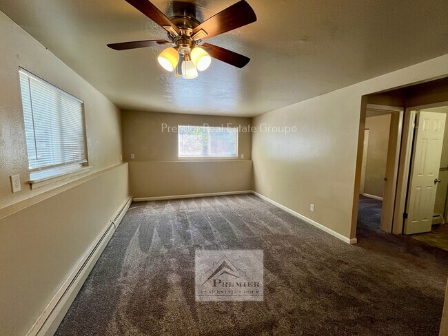 Building Photo - 1197 Cree Dr