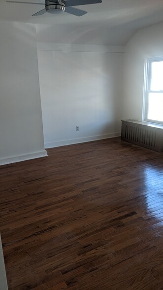 Building Photo - 14 Croton St