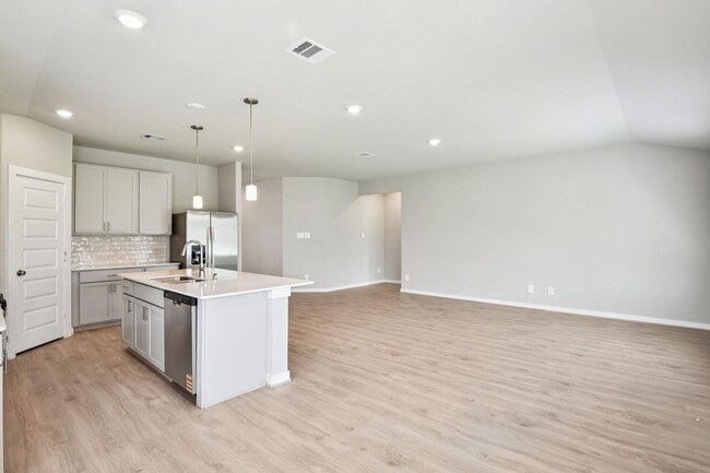 Building Photo - 5423 Kingdom Heights Blvd