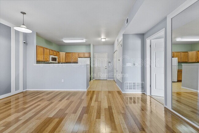 Building Photo - 18602 E Water Dr