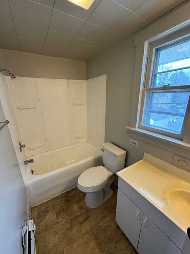 Building Photo - 1516 Bayer Ave