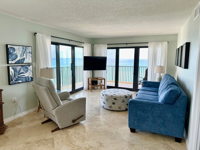 Building Photo - Hutchinson Island