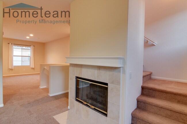 Building Photo - 2BR/2.5BA 1458 SQFT Eastlake/Chula Vista T...