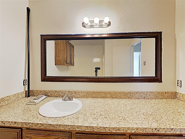 Building Photo - 121 Graystone Pl