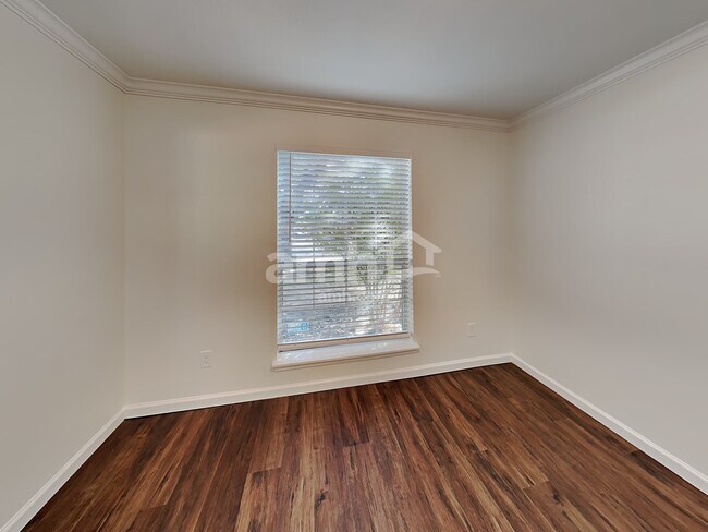 Building Photo - 3347 Bent Spring Ct