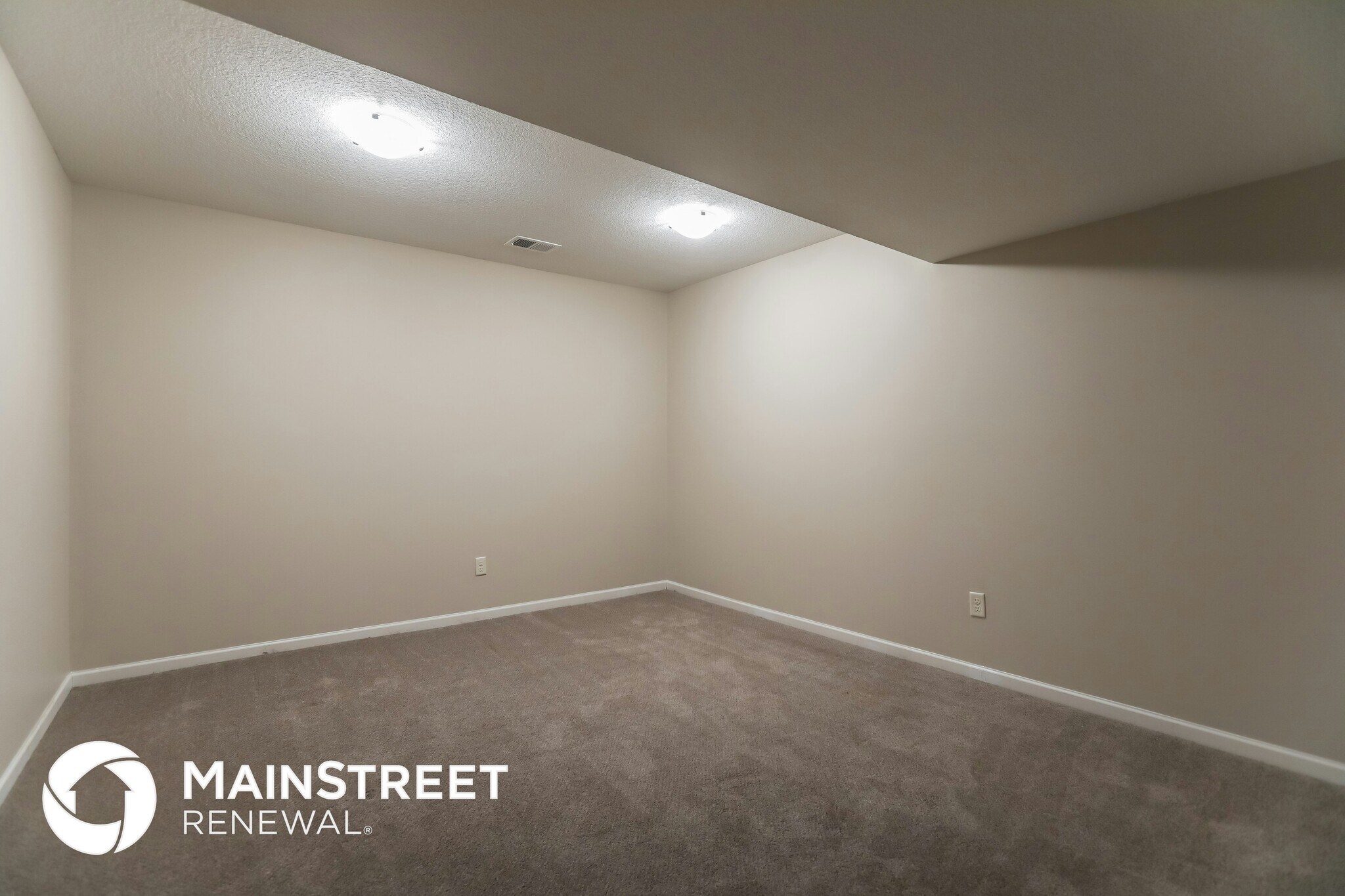 Building Photo - 505 192nd St