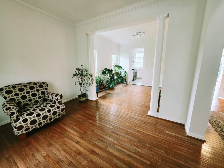 Building Photo - 17204 Sumac Ct