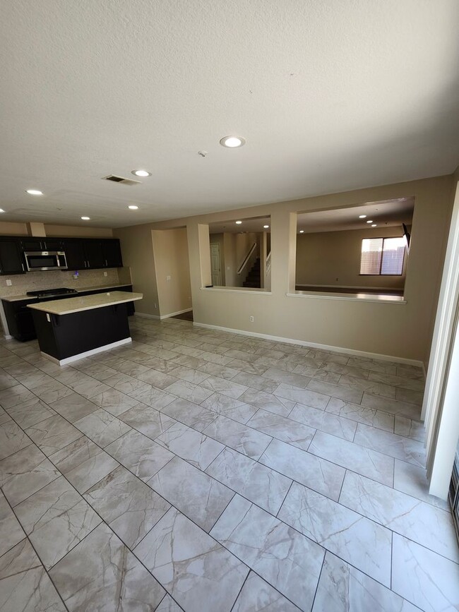 Building Photo - Beautiful 5 Bedroom House fully remodeled....