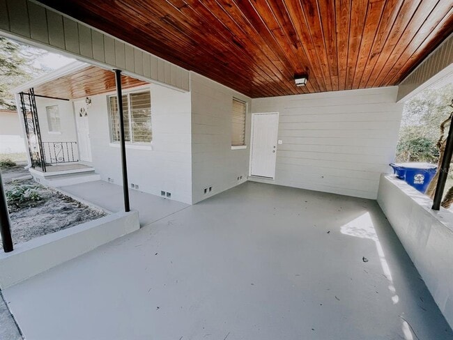 Building Photo - 318 Carey Pl