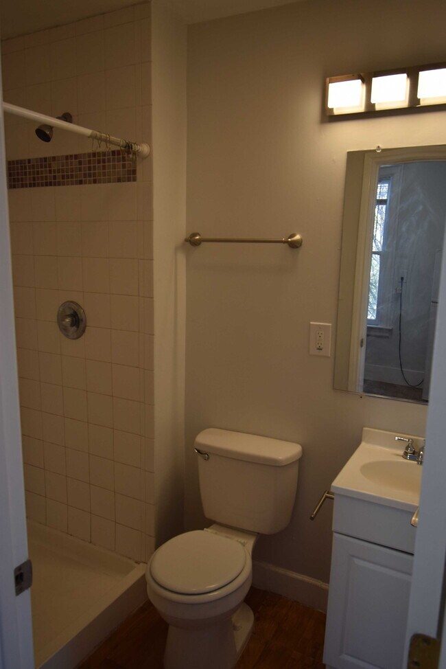 Building Photo - 1200 Haight St