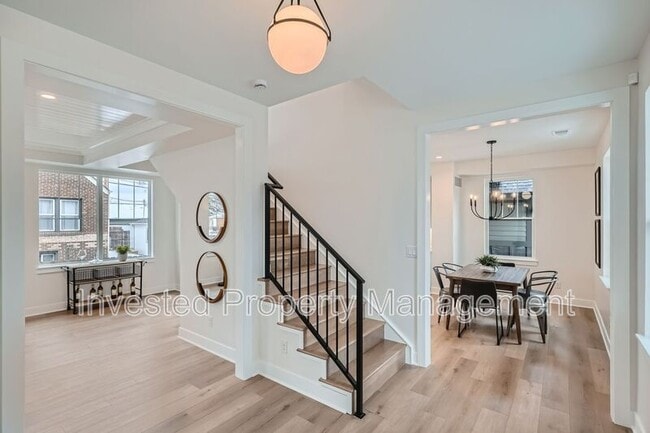 Building Photo - 3701 Steele St