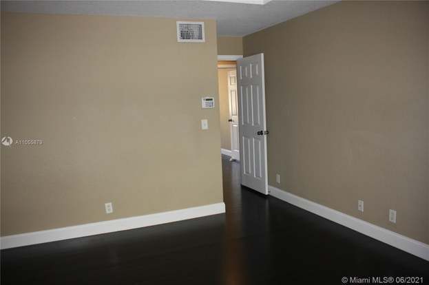 Building Photo - 4146 Forest Dr