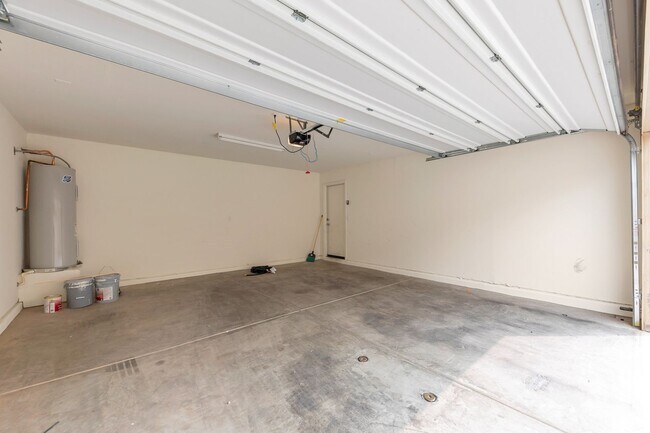 Building Photo - Charming 4 bedroom 3 bath Home in Gilbert!