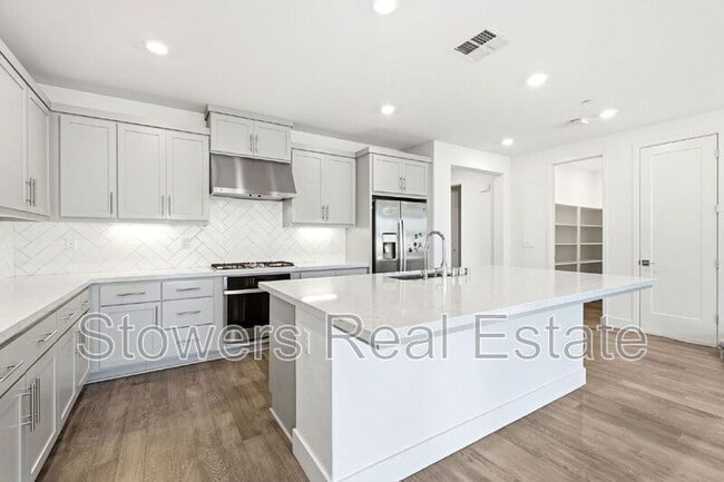 Building Photo - 6336 Moser Wy