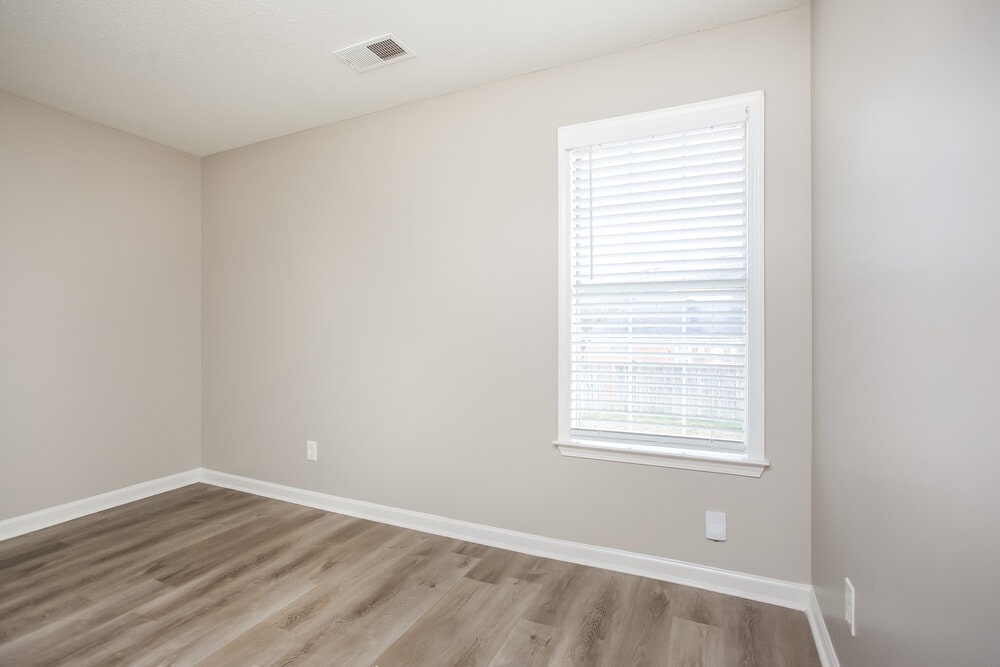 Building Photo - 1390 Bayberry Hill Dr