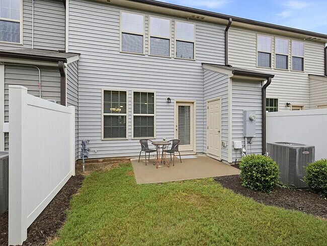 Building Photo - Lease OR Lease to Own