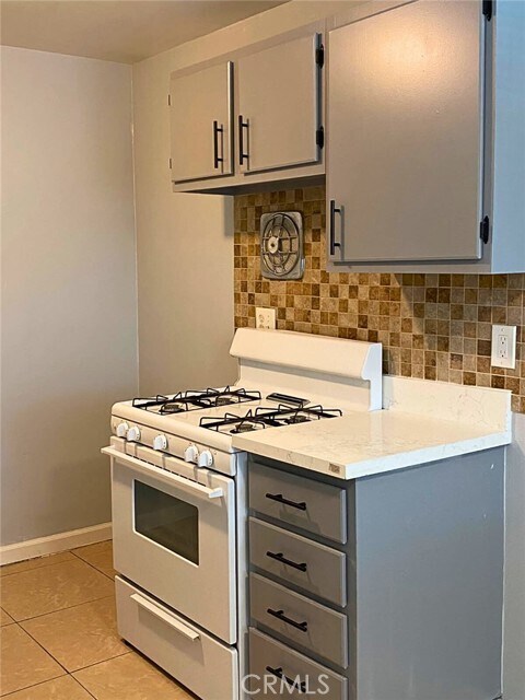 Building Photo - 811 Orchid Ct
