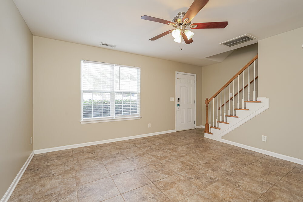 Building Photo - 5624 Fairway Forest Dr