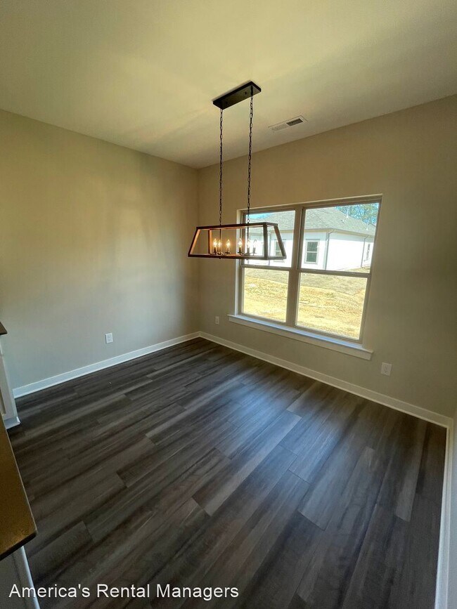 Building Photo - 4 br, 2 bath House - 2138 Sullivan Drive
