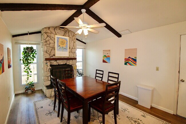Building Photo - 1405 Abilene Dr