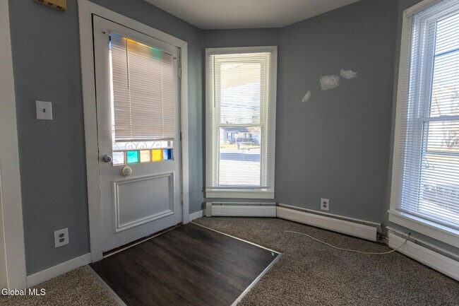 Building Photo - 104 Lawrence St