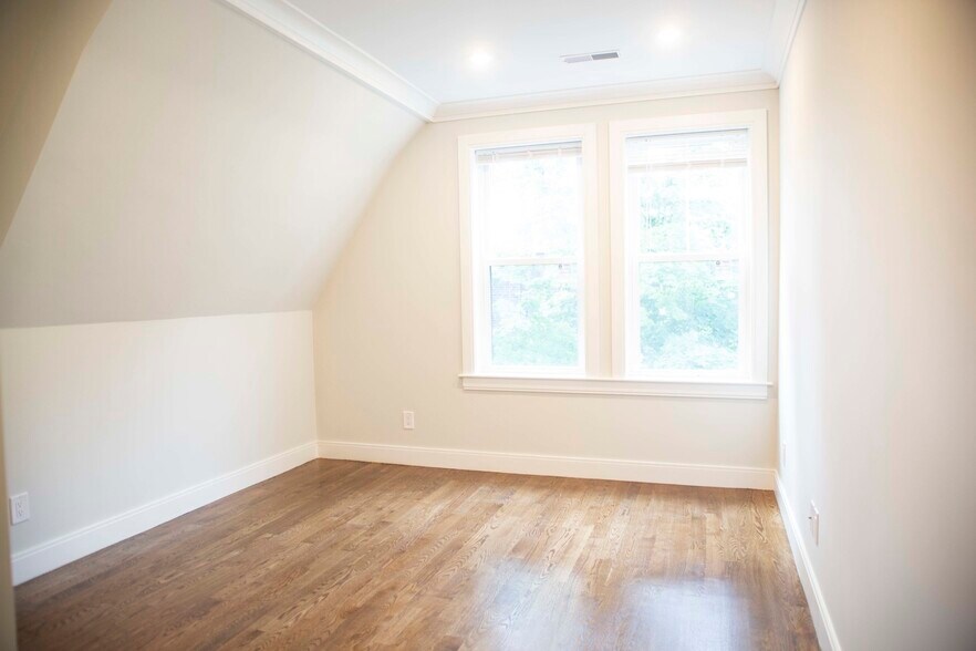 Building Photo - 53 Quint Ave